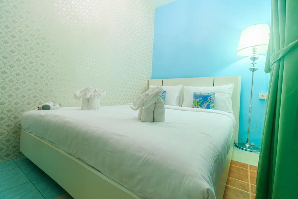 Frog House Bed & Breakfast (Adults Only) Patong Zewnętrze zdjęcie
