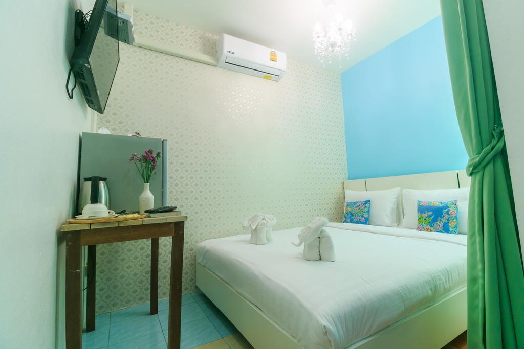 Frog House Bed & Breakfast (Adults Only) Patong Zewnętrze zdjęcie