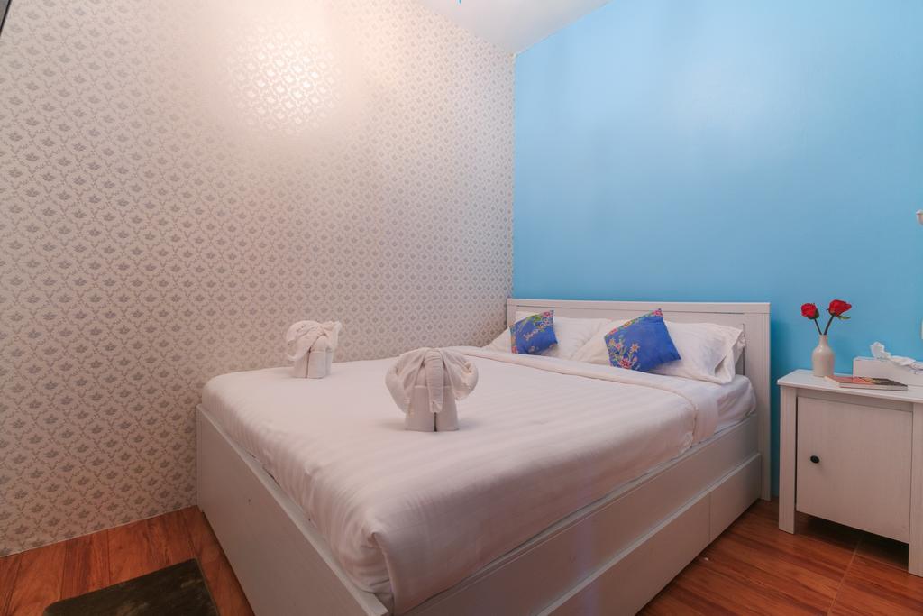 Frog House Bed & Breakfast (Adults Only) Patong Zewnętrze zdjęcie