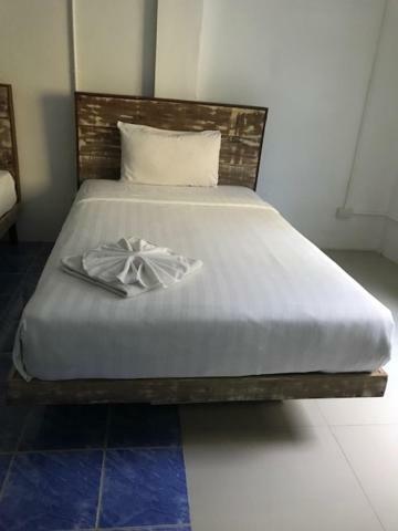 Frog House Bed & Breakfast (Adults Only) Patong Zewnętrze zdjęcie